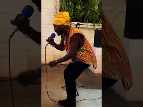 IYA INGY PERFORMS River Nile Queen  @ GIVING TREE CAFE IN PHOENIX AZ!