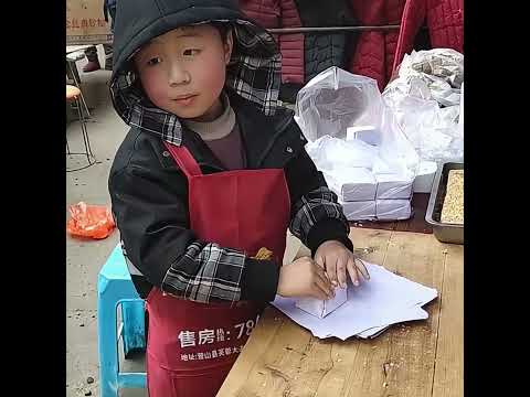真是上不如老下不如小，人類幼崽也這麼厲害#人類幼崽 #人類幼崽迷惑行為大賞#笑到肚子疼 #看一遍笑一遍#專治不開心#搞笑#funny#shorts