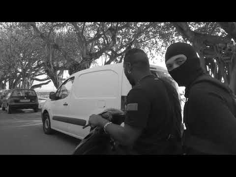 410Gdeyass _ sur un banc (street clip) 2020