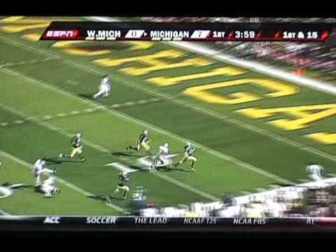 Denard Robinson's First Play at Quarterback