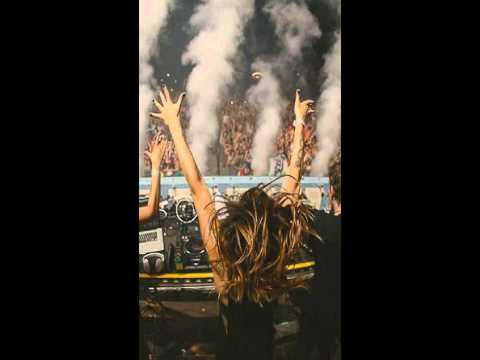 Tritonal feat Phoebe Ryan - now or never