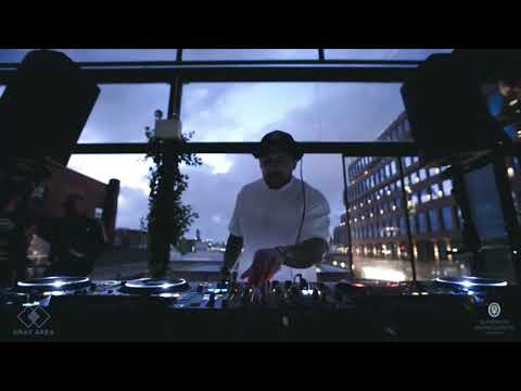 Sasha Vs. Franky Wah - Haunted [Franky Wah Live at Superior Ingredients Roof - Brooklyn, NY]