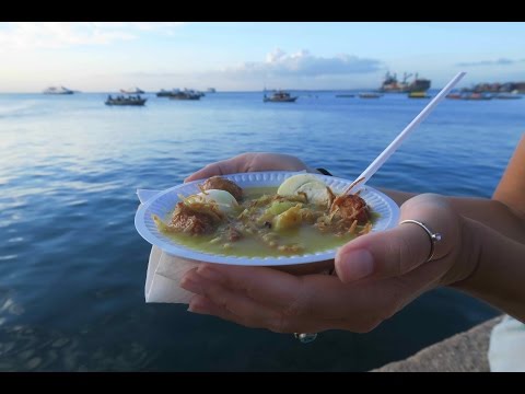 HISTORIC STONE TOWN ZANZIBAR! + STREET FOOD