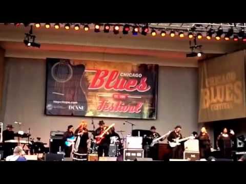 Chicago Blues Festival 2015 - Zora Young