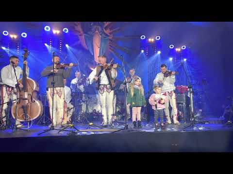 Nowy Sącz. Kapela Góralska Ciupaga kolęduje.... (II)