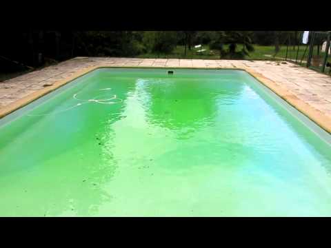 comment traiter l'eau verte de ma piscine