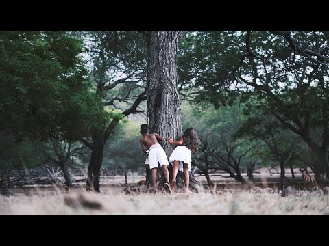 Zistwar nou Lavi - Linzy Bacbotte feat. Elijah