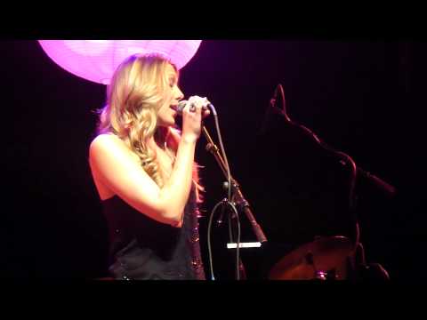 Colbie Caillat & Justin Young - Lucky LIVE @ HOUSE OF BLUES SUNSET