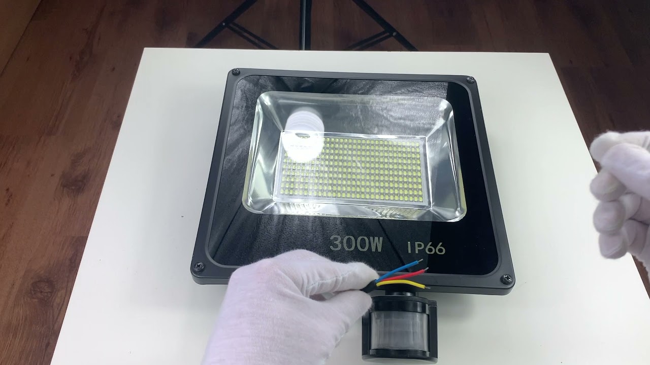 HALOGEN NAŚWIETLACZ LED 300W SLIM Z CZUJNIKIEM RUCHU