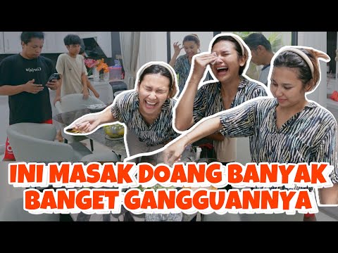 THE KITCHEN IS LIKE A BATTLEFIELD. SO FUNNY THAT I CRY | INDAH PERMATASARI & ARIE KRITING