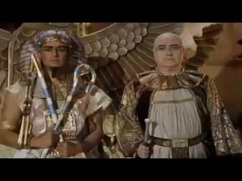 Moses calls on Pharaoh to worship Allah