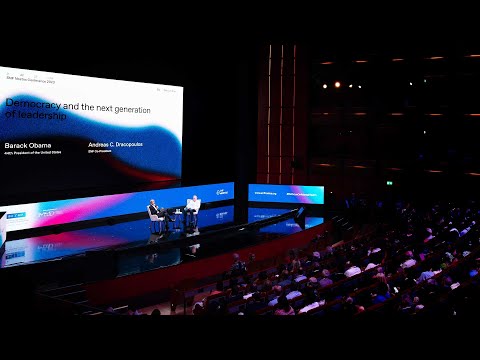 President Barack Obama in conversation with SNF Co-President Andreas Dracopoulos