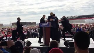 Secret Service Scrambles as Man Attempts to Rush Stage at Trump Rally