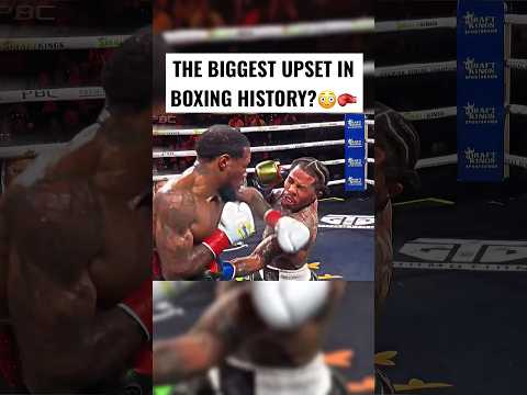 Tank got ROCKED😳🥊 #boxing #gervontadavis #tankdavis #lamontroach #knockout #boxinghighlights