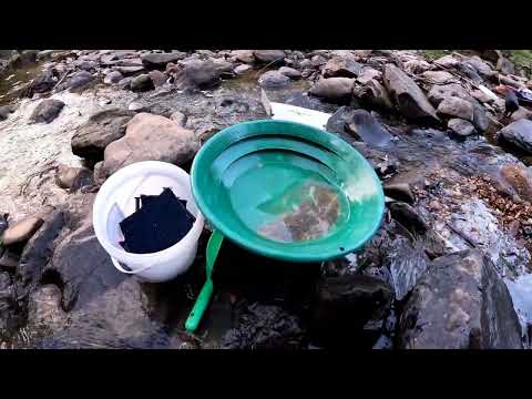 Daylesford, Victoria. 4 hour sluice run with the EZ Sluice - is there gold in the creek