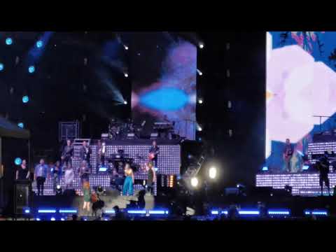 france d'amour le bonheur te fait de l'oeil