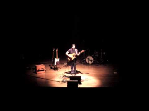 Nem Terminou - Pedro Viáfora no Teatro Cacilda Becker em São Paulo