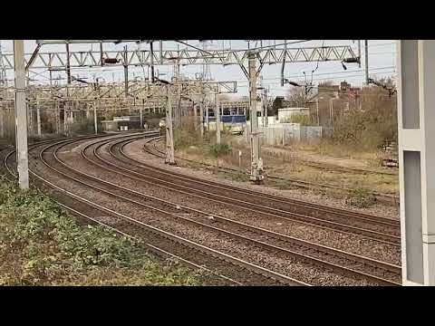 4M25 - DB90's - 90026 Bumblebee1 leads 90036 Driver Jack Mills through the Queensville Curve - 9-12