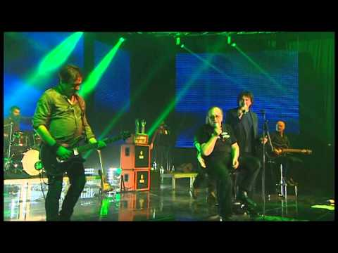 Teška industrija, Arsen Dedić i Zdravko Čolić - Zagrli me (LIVE 2013.)