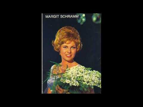 Margit Schramm sings "Liebe, du Himmel auf Erden" from Paganini (Franz Lehár)
