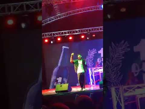 présentation de kiko goldenboy au concert de lancement de la bière One beer