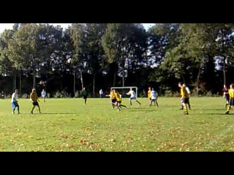 Ricky scoort voor Unicum B3  0-2 en treft twee keer de lat tegen DVS 33 B1 in Ermelo