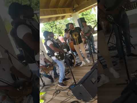Jhonny Evidence - Mi Niña Cambio Live