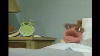 Puppet songs -  listen to the bells