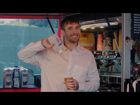 Crystal F x Crack Claus - Thermobecher 'Prod. Ikarus'(Official 4k Video)