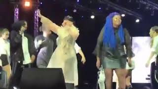 * NEW * Christina Aguilera - Keep On Singing My Song LIVE For The Very First Time!! (Longer Version)