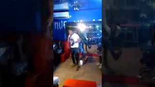 Laser Mad Dog En prestation à son second showcase au linox vip