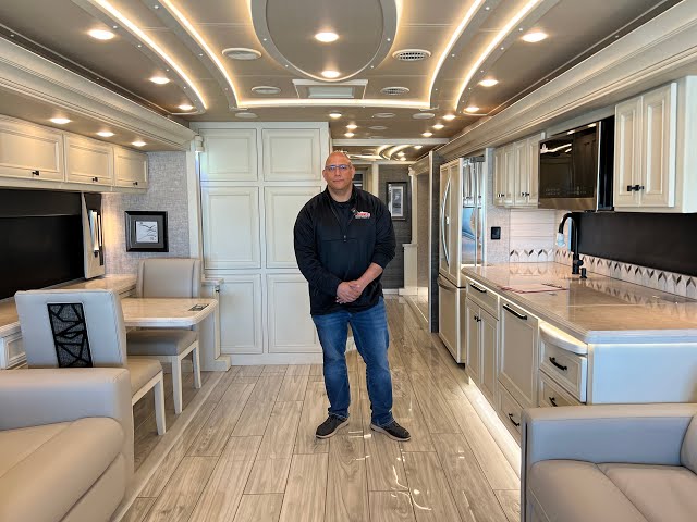 Preview image of 2023 Tiffin Allegro Bus 45FP (17N231909) youtube video