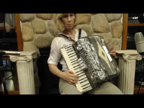 2643 - Silver Harmonium LM 41 120 $795