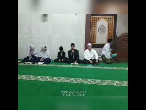 Hadroh dari Ponpes Insan Kamil Payatiman di Masjid Al-Irsyad