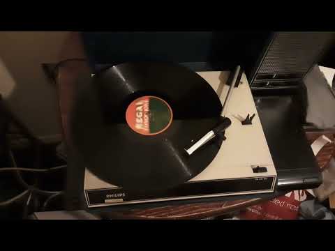 International Novelty Orchestra ~ Whistling Rufus ~ Regal Zonophone MR 1485 [1934]