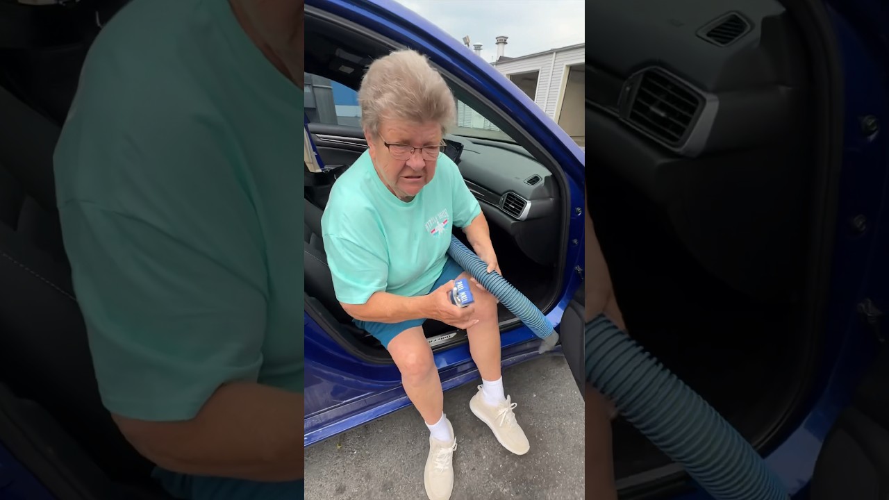 GRANDMA AT CARWASH! 👵🏼😂🚗