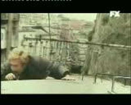 Napoli violenta - Maurizio Merli inseguimento teleferica