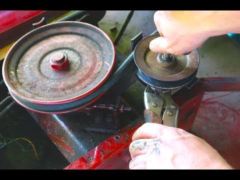 How to quickly change a Belt 7010749YP on a Snapper Rear Engine Riding Mower 28085