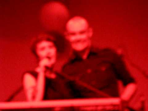 Thurs 19/20 Tegan & Sara Banter - Bringing Hunter On Stage @ #1 The Henry Fonda Theatre 10/16/08