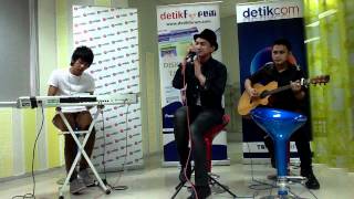 Berhenti di Kamu - ANJI [ #LiveChatkustik @detikforum 02 ]