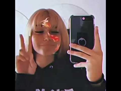 Yung Gravy & bbno$ - Gold (feat. Mia Gladstone)