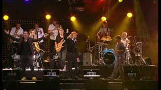 Tryo Alain Souchon - L'amour à la machine