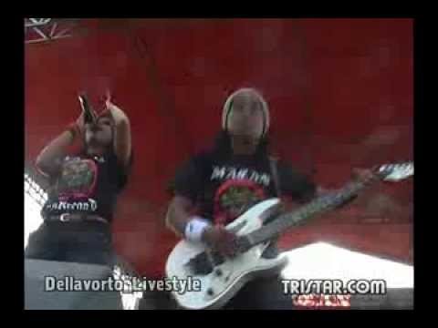 Niken Aprilia - Kerangka Langit - Monata Live In Takeran 2013 - By Dellavorto Live Style