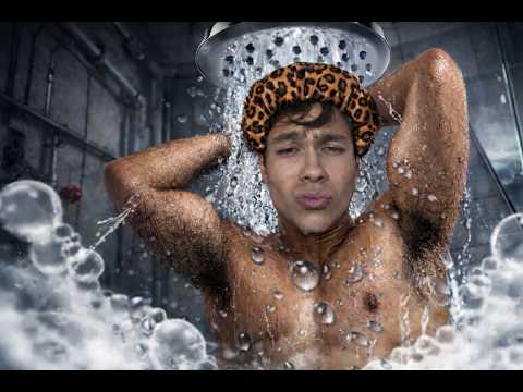 O PIOR JEITO DE TOMAR BANHO (shower game)