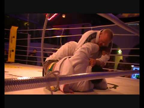 Combat Club Bonn bei Kiru - Daniel vs. Jörg (BJJ)