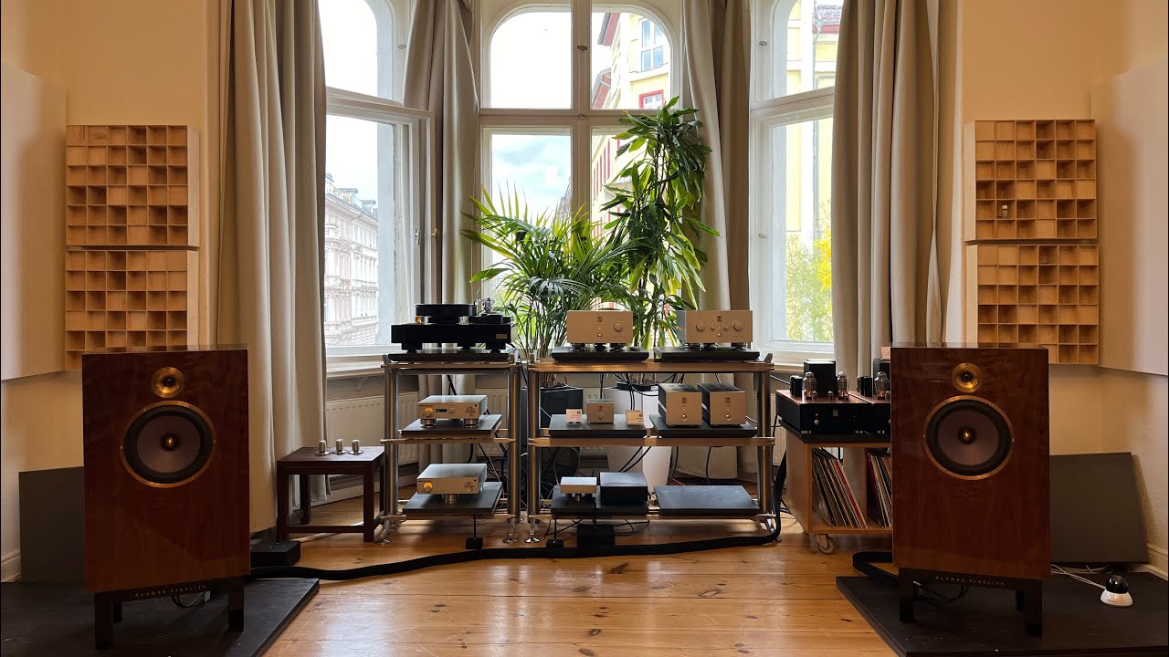 John tours @PhonoPhonoGermany for a DeVore Fidelity event