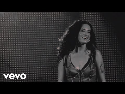 Video thumbnail for Becky’s So Hot (Live From Radio City Music Hall)