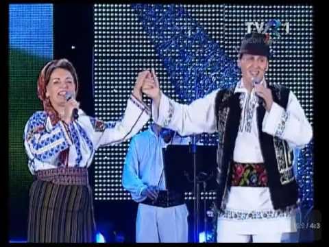 Dan Doboș și Cornelia Ciobanu - Ista-i joc cu strigătură și Cobzăreasca