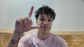 The daily lives of young millionaires in Portugal.