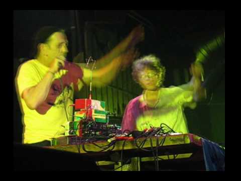 Jah Free & Gary James (part-3) @ Moscow "Точка" 23.04.2009